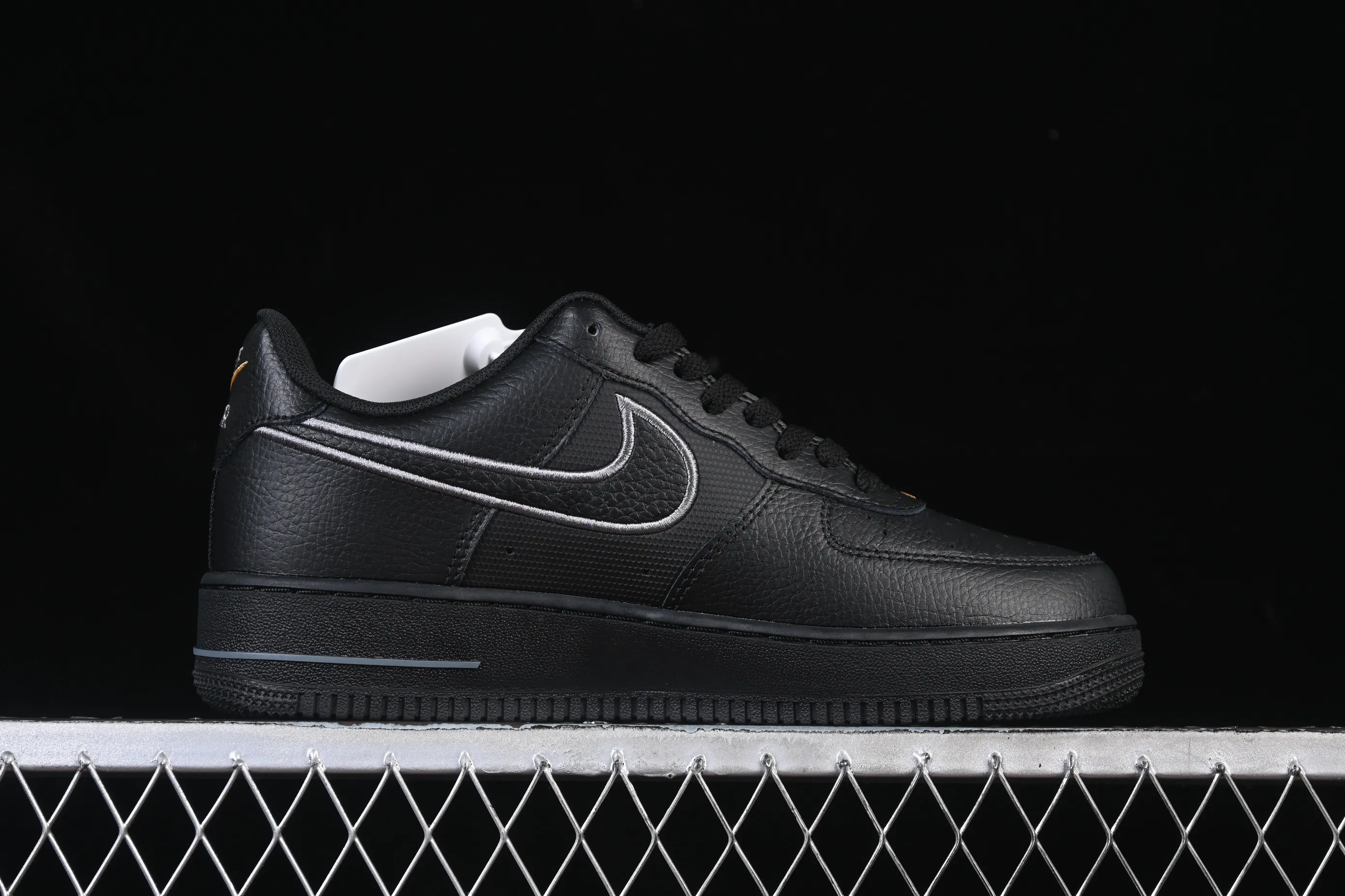 All categories Nk Air Force 1 Air Force series Nk Air Force 1 Low Air Force low-top Nike Air Force 1'07 Low Air Force 1 low-top casual sneakers IB7677-001
